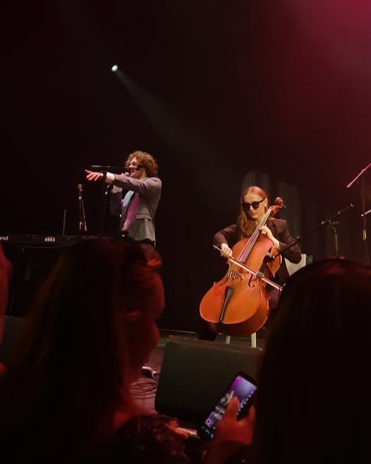 Behind the scenes image 4